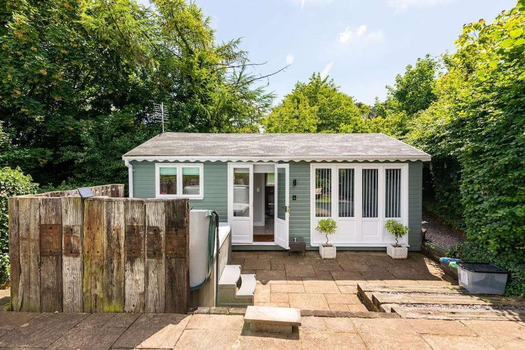 The Summerhouse, Countryside Retreat With Private Hot Tub بريدغنورث المظهر الخارجي الصورة