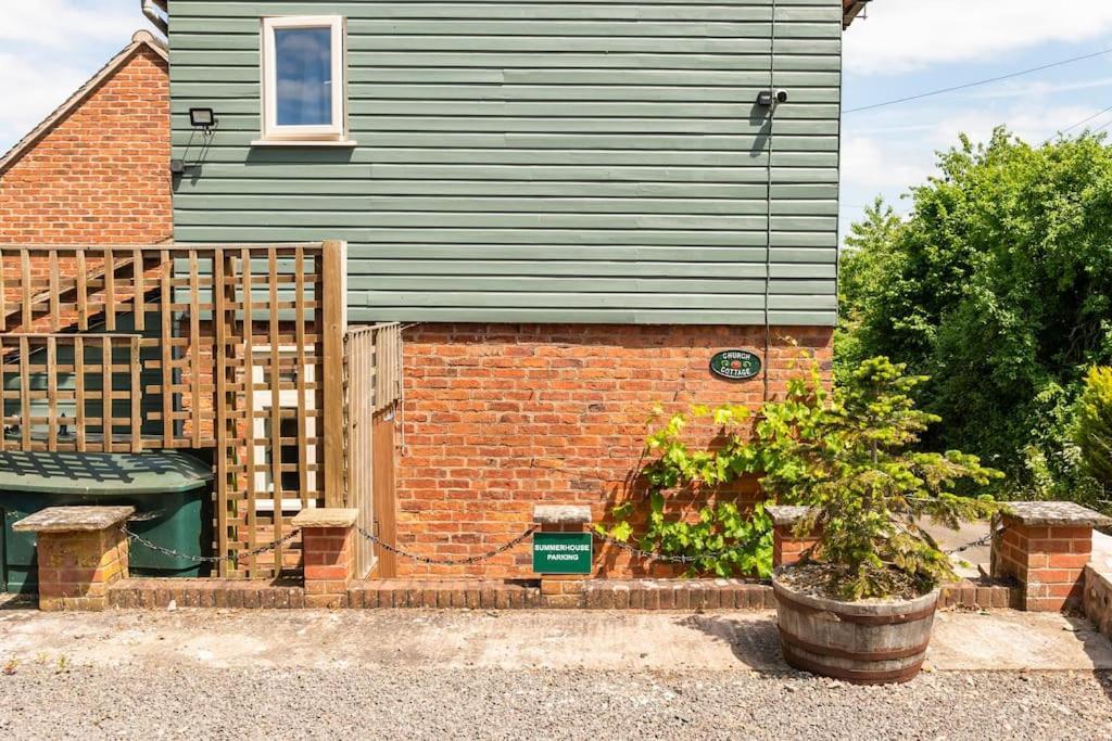 The Summerhouse, Countryside Retreat With Private Hot Tub بريدغنورث المظهر الخارجي الصورة