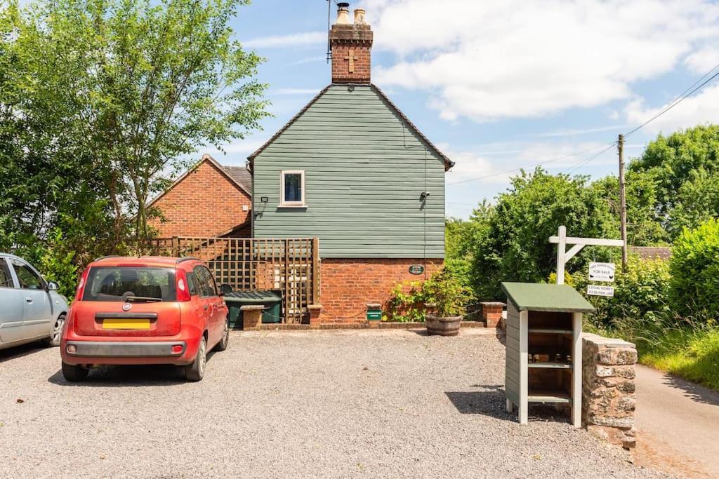 The Summerhouse, Countryside Retreat With Private Hot Tub بريدغنورث المظهر الخارجي الصورة