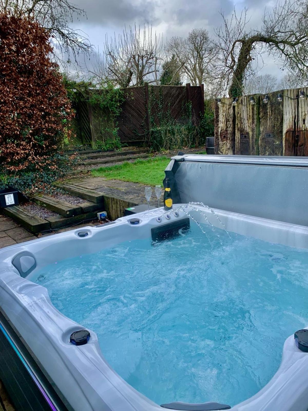The Summerhouse, Countryside Retreat With Private Hot Tub بريدغنورث المظهر الخارجي الصورة