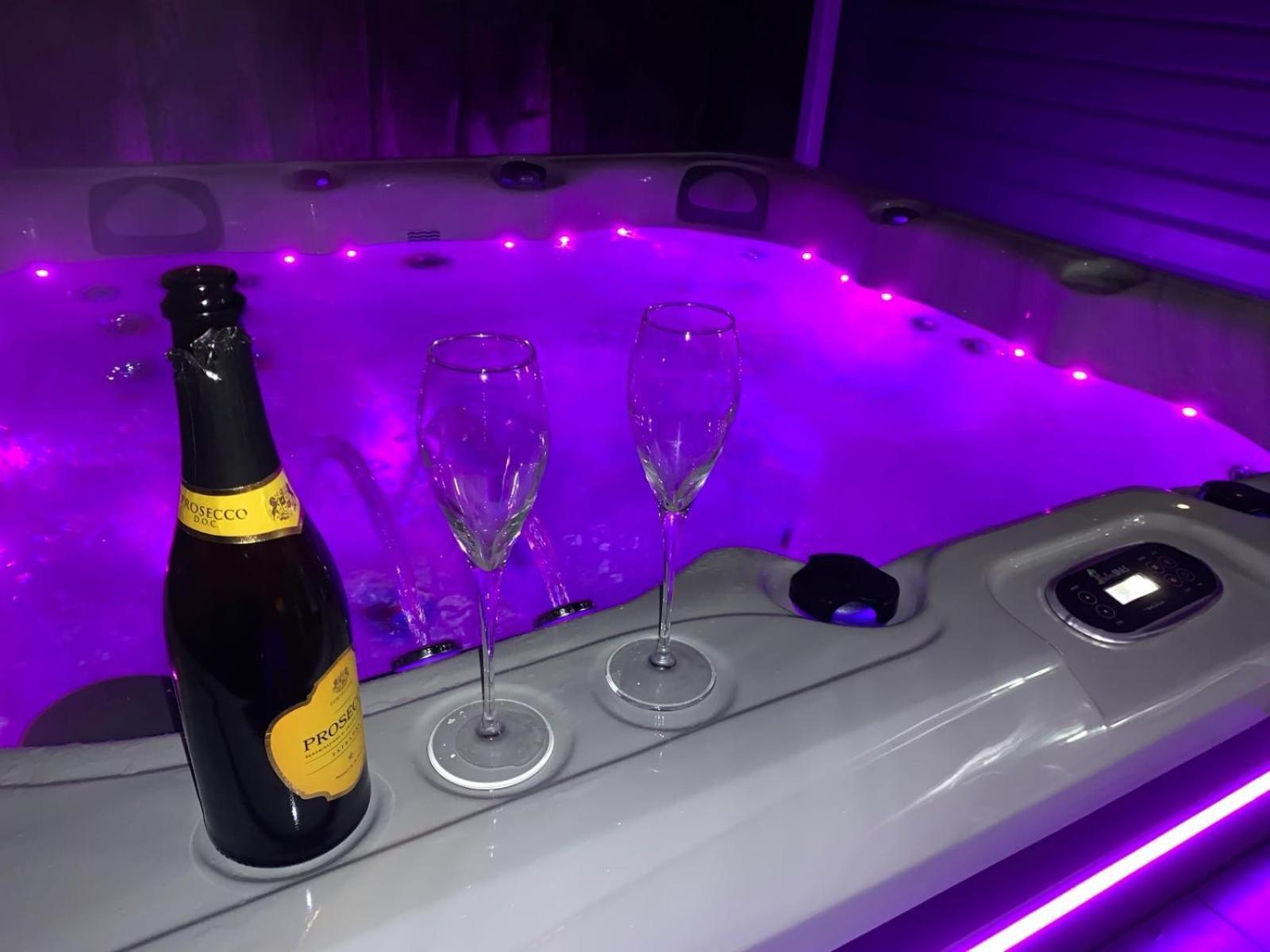 The Summerhouse, Countryside Retreat With Private Hot Tub بريدغنورث المظهر الخارجي الصورة